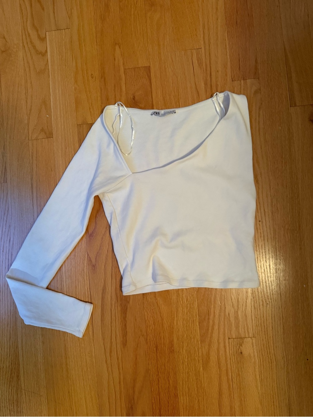 Zara Asymmetrical White Crop Top Size Large